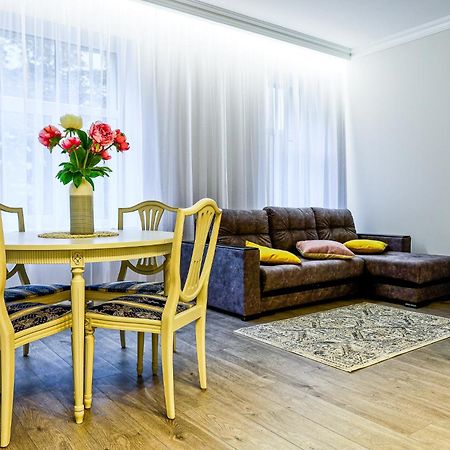 Superb Apartment In City Centre Рига Екстер'єр фото